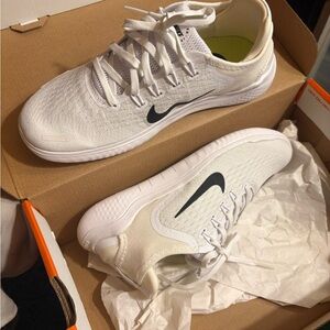 Nike White and Black Lightweight Running Shoes